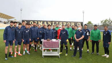 Osmanlıspor idmanında kutlama